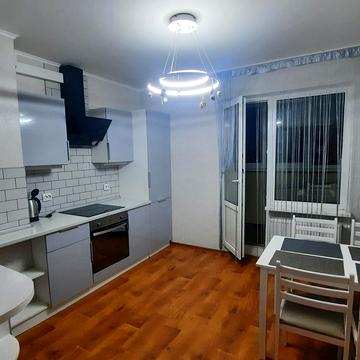 Ясинуватський пров., 11