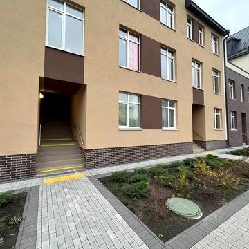 Злагоди вул., 38