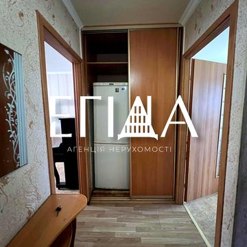 Яновського вул., 98