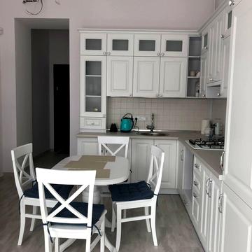 Дерибасівська вул., 3