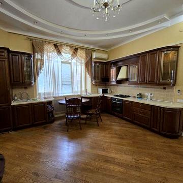 Сдам 3х комнатную в центре Харькова