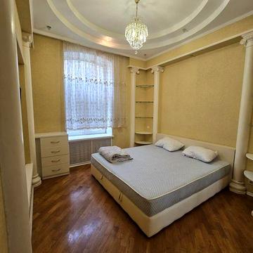 Сдам 3х комнатную  в центре Харькова