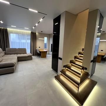 Райдужна вул., 24