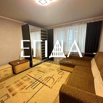 Винниченка просп., 3