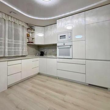 Незалежності вул. (Титова), 20