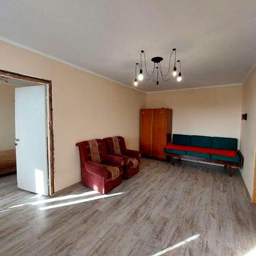 Сдам 3 комн Космонавтов 7, центр Занятости