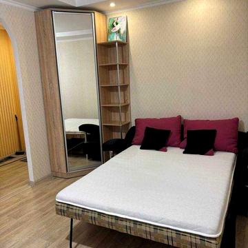 Однокомнатная кв. метро Армейская, Новые дома 5500+свет и вода