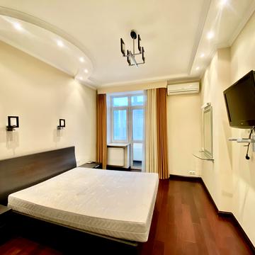 Євгена Коновальця вул. (Щорса), 32-Г