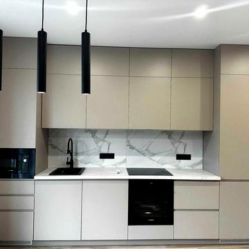 Будинок з каміном та дизайнерським ремонтом