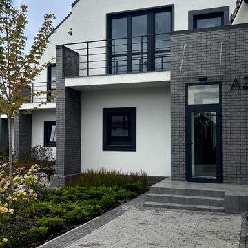 Покровська вул.