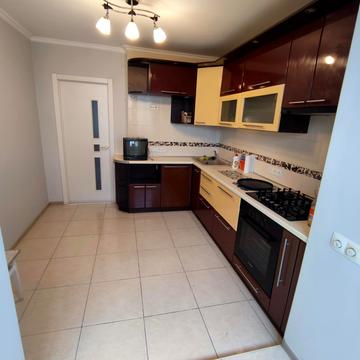 Василя Стуса вул., 28