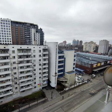 Василя Стуса вул., 28