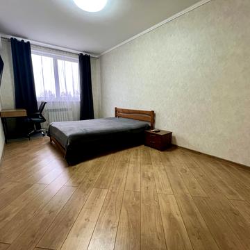 Угорська вул., 14к