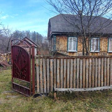 Будинок в селі Ушомир