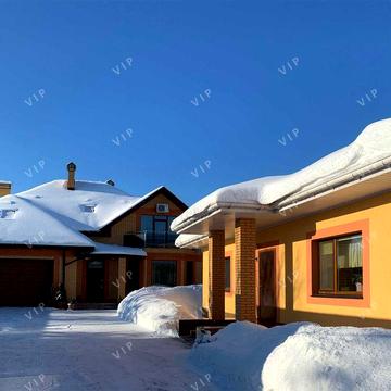 Нерухомість від власника, два будинки, казбет.