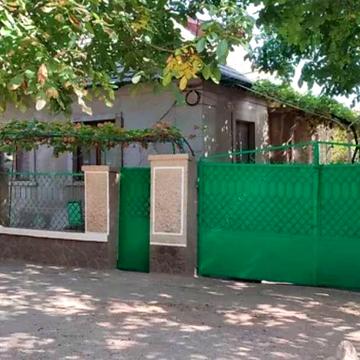 Продам Будинок в центрі, терміново.