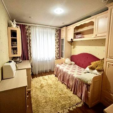 Продам 3 кім Полтавська 2 поверх