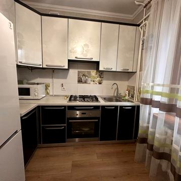 3 комнатная Адмиральский проспект Газовый котел Современный ремонт