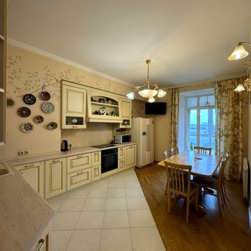 Почайнинська вул., 70