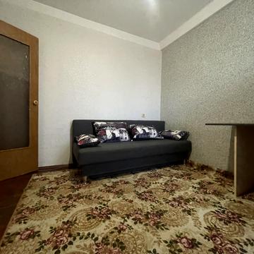 Богатирська вул., 18