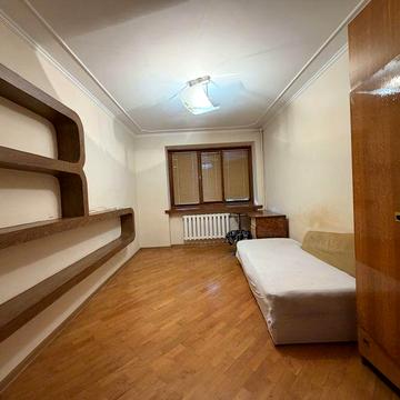 Здається 3х кімнатна чешка Комарова