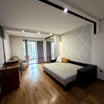 Здається 3х кімнатна чешка Комарова