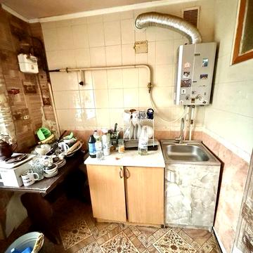 Продаю 2 кімнатну квартиру під ремонт