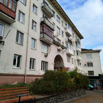 Продам 2 кім.  квартиру в центрі Луцька по вул. Винниченка