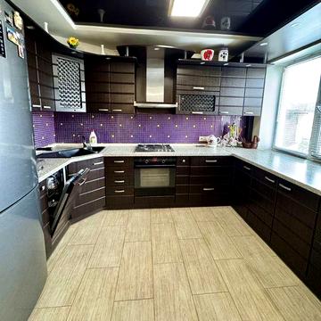 Продам 3 комнатную квартиру с автономным отопление в Подгородном.