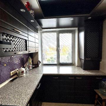 Продам 3 комнатную квартиру с автономным отопление в Подгородном.