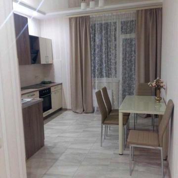 Середньофонтанська вул., 35