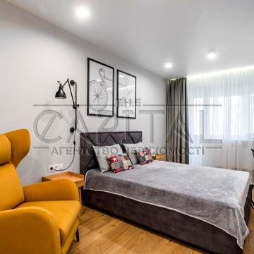 Золотоустівська вул., 25