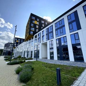 Богдана Хмельницького вул., 207