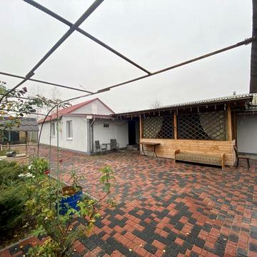 Продам дом с ремонтом,сауна,бассейн,гостевые комнаты,можно под бизнес