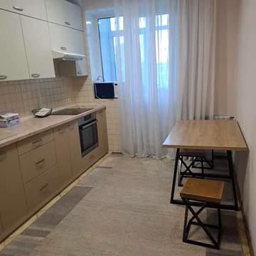 Митрополита Андрея Шептицького вул. (Анатолія Луначарського), 12