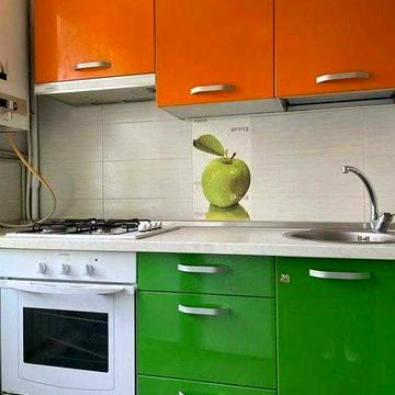 Продам 2 комнатную квартиру в р-не метро Холодная гора.