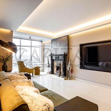 Дніпровська набережна вул., 1