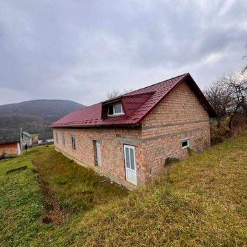 Продається старенький будиночок на вул. Стефаніка