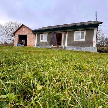 Продається старенький будиночок на вул. Стефаніка