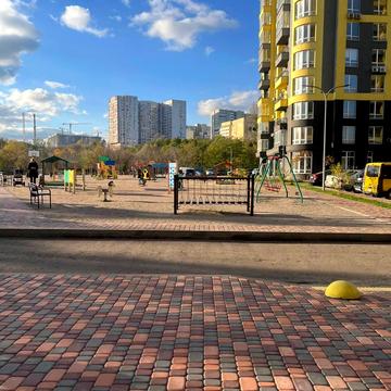 Кадетський Гай вул., 10