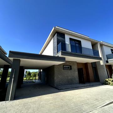 Дзеркальна