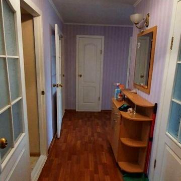 Довгострокова оренда 3к Квартира Андрія Покровського (Наваринська) вулиця