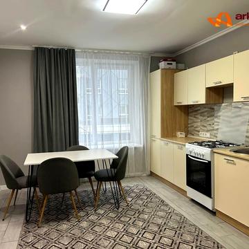 Олександра Довженка вул., 35