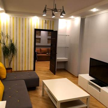 Дніпровська набережна вул., 26-Б