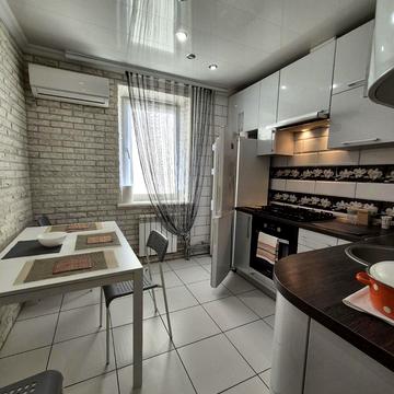 Перемоги вул., 3