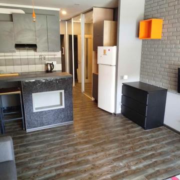 Григорія Сковороди вул., 11