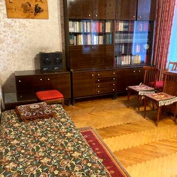 Аренда 2 комн. квартиры ул. Загоровская 4, к станции метро 10 мин.идти