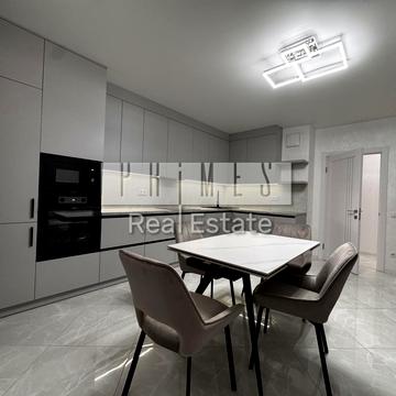 Олександра Олеся вул., 10