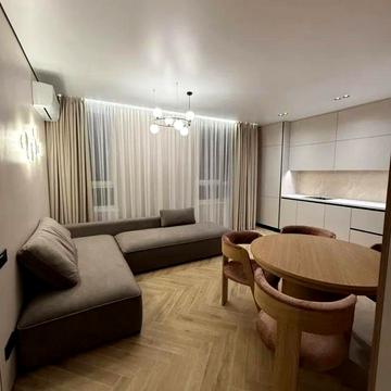 Малоголосківська вул., 38