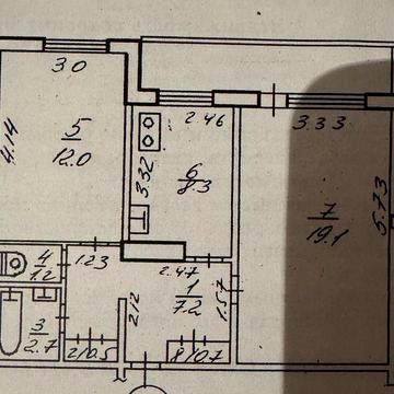 2 комн,Грицевца 20 б,3 этаж,кухня по середине